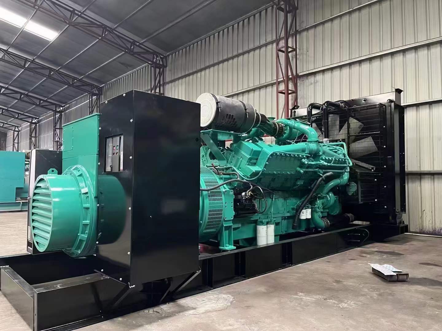 盐亭如何降低 800kW 柴油发电机输出电流的波动？