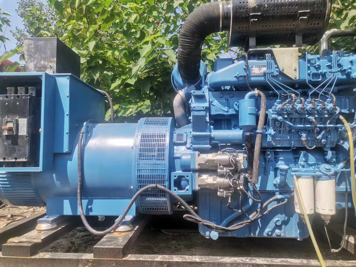 盐亭详细说明降低 800kW 柴油发电机输出电流波动的方法