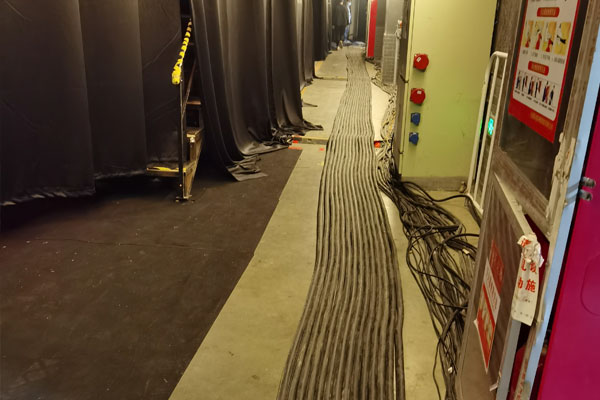 盐亭柴油发电机组的输出电压可以调节到哪些范围？