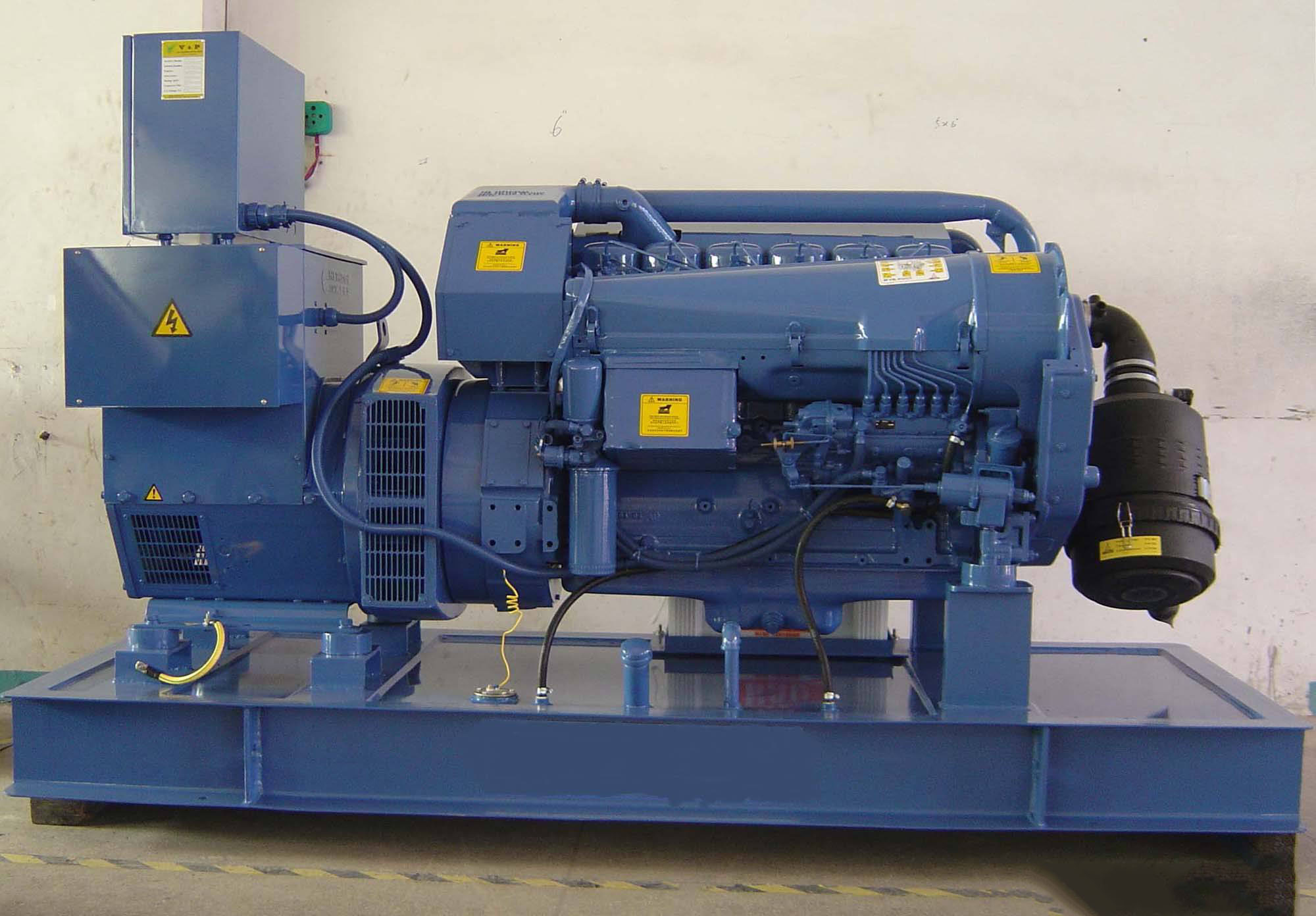 盐亭汽油发电机组冬季启动前，电瓶需要做哪些检查和维护？