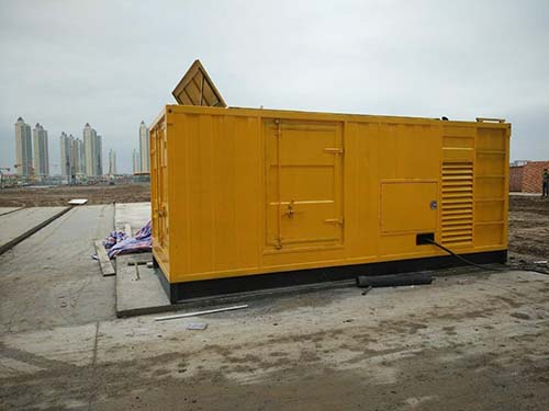 盐亭合同中关于乙方责任导致工期延误的赔偿标准应该如何制定？